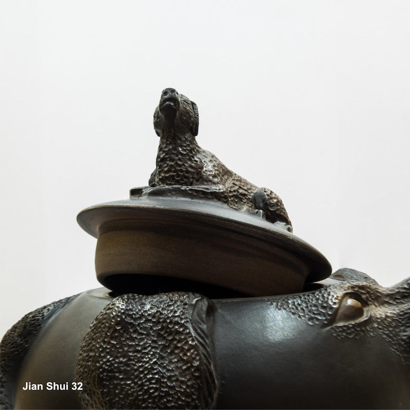 Jian Shui 32:   Woof, bow wow, Enjoy tea together with Man's Best Friend